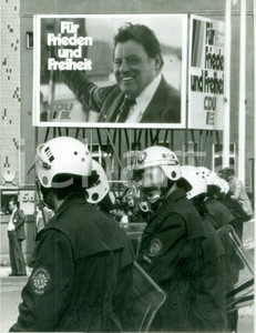 Fotografia d epoca originale 1980 BONN DE Squadra di polizia a manifestazione della CDU Fotografia 1