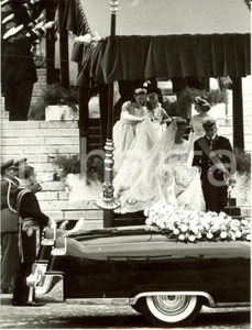Fotografia d epoca originale 1959 BRUXELLES  Alberto di LIEGI e Paola RUFFO con damigelle al seguito Foto 1