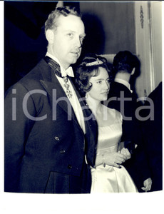 Fotografia d epoca originale 1960 PARIS Edouard LOBKOWICZ Francesca BORBONEPARMA nel giorno delle nozze 6 1