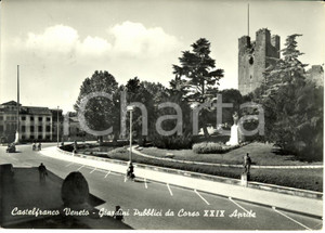 Cartolina originale da collezione 1957 CASTELFRANCO VENETO TV Giardini visti da corso XXIX APRILE ANIMATA FG VG 1