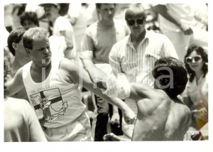 Fotografia d epoca originale 1986 MESSICO Mondiali ARGENTINA  INGHILTERRA Pugni tra tifosi per FALKLAND 1