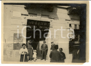 Fotografia d epoca originale 1930 ca PIEMONTE ? Sede paesana della SOCIETA  REALE MUTUA INCENDI Foto 1