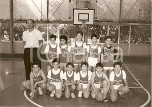 Fotografia d epoca originale 1990 ca PESARO Torneo minibasket Squadra SEATTLE Fotografia 1