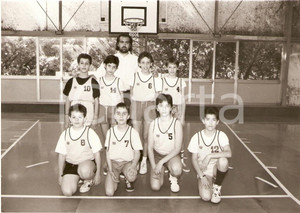 Fotografia d epoca originale 1990 ca PESARO Torneo minibasket Polisportiva CATTOLICA Fotografia di squadra 1