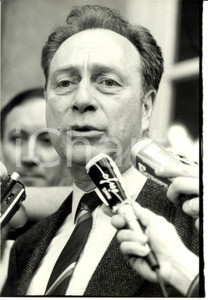 Fotografia d epoca originale 1988 PARIS Jean BORNARD Segretario CFTC dopo l incontro con Michel ROCARD Foto 1