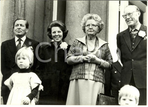 Fotografia d epoca originale 1980 ca PAESI BASSI Regina Giuliana, Principessa Beatrice e principi consorti 1