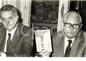 Fotografia d epoca originale 1978 PARIS AndrÃ© GIRAUD  Pierre AIGRAIN Chiffres clÃ©s de l industrie franÃ§aise 1