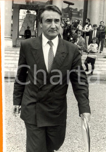 Fotografia d epoca originale 1988 PARIS Ministro JeanPierre SOISSON lascia ELISEO dopo Consiglio Ministri 1