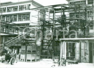 Fotografia d epoca originale 1987 SCHWEIZERHALLE Reattore contorto dopo esplosione fabbrica SANDOZ Foto 1