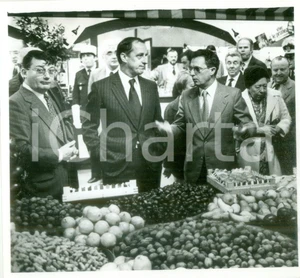 Fotografia d epoca originale 1979 MULHOUSE F AutoritÃ  visitano mercatini alle JournÃ©es d Octobre Fotografia 1