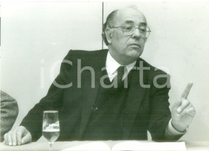 Fotografia d epoca originale 1985 MULHOUSE FRANCE Politico Henri GOETSCHY a un convegno Fotografia 1
