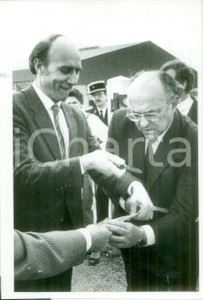 Fotografia d epoca originale 1985 ca MULHOUSE FRANCE Politico Henri GOETSCHY firma autografi Fotografia 1
