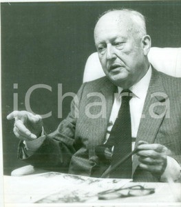 Fotografia d epoca originale 1985 STRASBOURG FRANCE Politico Pierre PFLIMLIN durante un intervento Foto 1