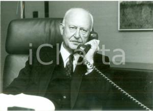 Fotografia d epoca originale 1986 STRASBOURG FRANCE Presidente Pierre PFLIMLIN al telefono Fotografia 1