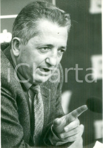 Fotografia d epoca originale 1983 PARIS Edmond MAIREparla al Club de la Presse I Fotografia 1