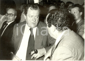 Fotografia d epoca originale 1979 PARIS Olivier GUICHARD Ã  la rÃ©union ComitÃ© Central du R.P.R. Photo 1