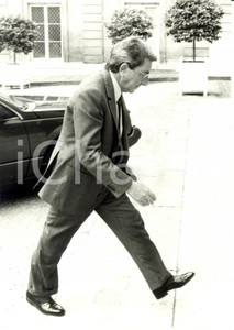 Fotografia d epoca originale 1985 PARIS Gilbert TRIGANO dÃ©lÃ©guÃ© du Premier Ministre arrive Ã  l ELYSEE Photo 1