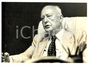 Fotografia d epoca originale 1989 FRANCIA Pierre PFLIMLIN ritratto nel suo studio Fotografia Claude KOENIG 1