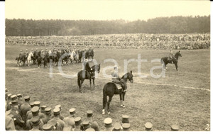 Fotografia d epoca originale 1930 ca AARAU SCHWEIZER ARMEE Parata ufficiale militari di fanteria Fotografia 1