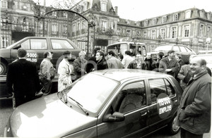 Fotografia d epoca originale 1995 COLMAR F Concessionarie automobili  Impiegati manifestano Fotografia 1