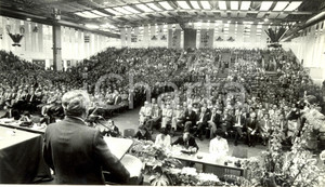 Fotografia d epoca originale 1982 STRASBURGO F ThÃ©o BRAUN parla all assemblea CMDP CrÃ©dit Mutuel Foto 1