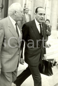 Fotografia d epoca originale 1986 PARIGI F ELISEO AndrÃ© GIRAUD e Jacques CHIRAC escono da Consiglio Foto 1