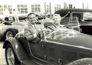 Fotografia d epoca originale 1985 ca FRANCIA Jean LECANUET e moglie Denise PAILLARD ALFA ROMEO d epoca Foto 1