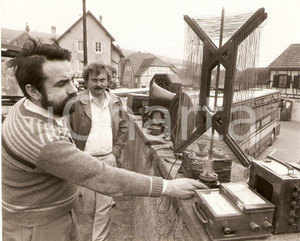 Fotografia d epoca originale 1985 RIQUEWIHR FRANCIA Mercatino Radio d epoca Radioamatori Fotografia 1