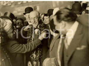 Fotografia d epoca originale 1930 ca LONDON UK Lord WILLINGTON vicerÃ¨ INDIE riceve corona Fotografia 1