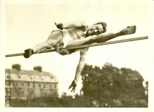 Fotografia d epoca originale 1935 BERLIN D OLYMPIC GAMES  High jump  ENGLISH athlete Photograph 1