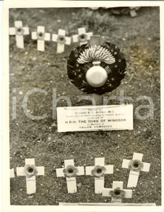 Fotografia d epoca originale 1937 LONDON UK GRENADIER GUARDS badge in memory of fallen comrades Photograph 1