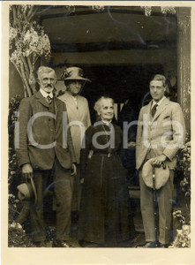 Fotografia d epoca originale 1930 ca DEVON UK Prince of WALES at Walter RELEIGH s birthplace Photograph 1