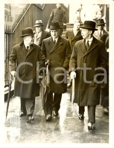 Fotografia d epoca originale 1935 ca LONDON UK Kingsley WOOD Minister of Health Samuel Gurney HOARE Photo 1