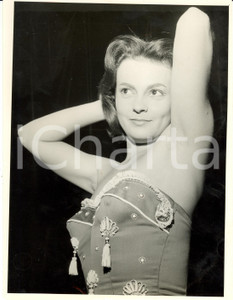 Fotografia d epoca originale 1955 ca FRANCE ? Vera TALCHI giovane attrice francese  Foto 18x24 cm 1