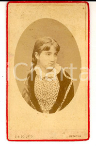 Fotografia d epoca originale 1890 ca GENOVA Ritratto di adolescente con camicia a fiori Foto G. B. SCIUTTO 1