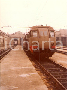 Fotografia d epoca originale 1981 MILANO Stazione GRECO PIRELLI Treno in arrivo Fotografia 1
