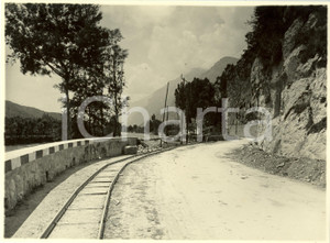 Fotografia d epoca originale 1932 BERGAMO Strada Statale nÂ°42 del TONALE e della MENDOLA lungo il fiume Foto 1