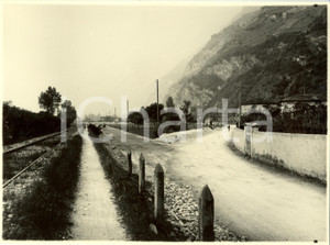 Fotografia d epoca originale 1932 BERGAMO Strada Statale nÂ°42 del TONALE e della MENDOLA con ferrovia Foto 1
