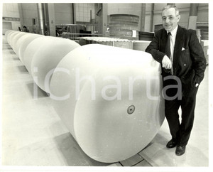 Fotografia d epoca originale 1991 STRASBURGO F PierreYves CHOVE  mostra prodotti STRACEL  Cellulosa Foto 1