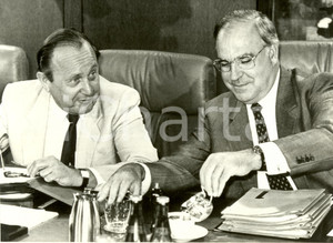 Fotografia d epoca originale 1983 BONN D Helmut Josef Michael KOHL e HansDietrich GENSCHER Fotografia 1