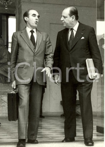 Fotografia d epoca originale 1980 PARIS F ELYSEE Raymond BARRE et Jean MATTEOLI Ministre du Travail Photo 1