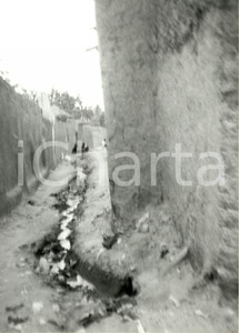 Fotografia d epoca originale 1980 ca TCHAD Un vicolo devastato dai combattimenti Fotografia 1