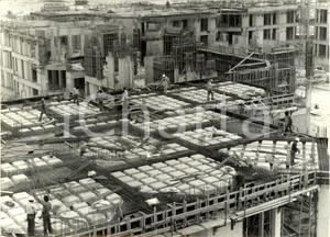 Fotografia d epoca originale 1985 ca KUWAIT Casseforme DOKA AUSTRIA per costruzione Centro culturale Foto 1