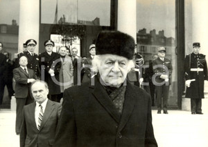 Fotografia d epoca originale 1980 PARIGI F Rolf LIEBERMANN all ELISEO con cappello di pelliccia Fotografia 1
