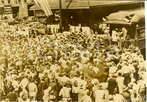 Fotografia d epoca originale 1944 LANSING USA Thomas DEWEY candidato Repubblicano accolto dalla folla Foto 1