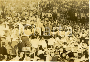 Fotografia d epoca originale 1944 CHICAGO Thomas DEWEY candidato Repubblicano attorniato da fotografi Foto 1