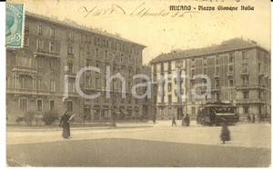 Cartolina originale da collezione 1910 ca MILANO Piazza GIOVANE ITALIA Cartolina ANIMATA tram FP VG 1