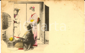 Cartolina originale da collezione 1900 ca COSTUMI GIAPPONE L acconciatura di una giovane geisha Cartolina FP 1