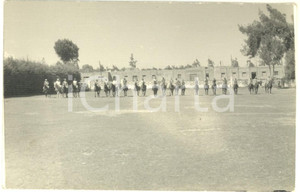 Fotografia d epoca originale 1950 ca BOLIVIA Pattuglia di militari in ricognizione a cavallo Fotografia FP 1