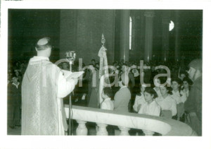 Fotografia d epoca originale 1950 ca TERNI Parroco dice messa per orfani Istituto LAZZARINI Fotografia 1